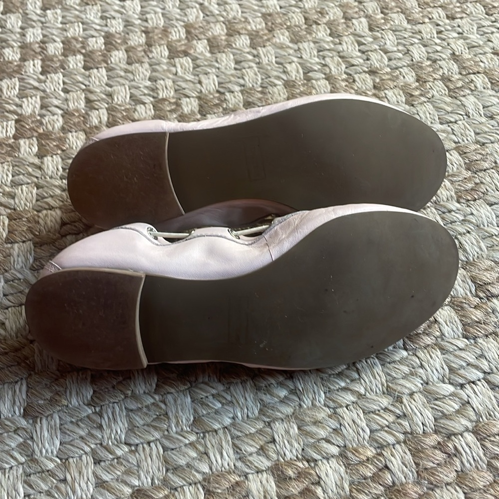 Hunter Dominica flat in pink - Picture 2 of 5